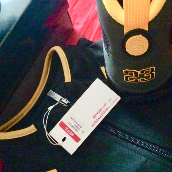 SOLD -Antigua Jacket Large Black /Gold Performance - Picture 9 of 10